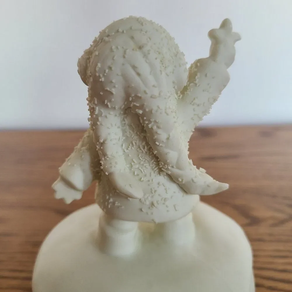 Porcelain Bisque Holiday Christmas Music Box Young Girl & Star 